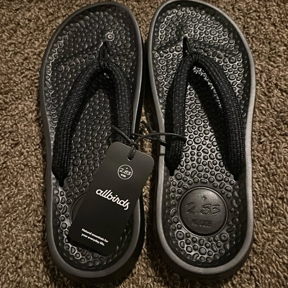 ALLBIRDS SUGAR ZEFFER FLIP-FLOPS: BLACK: NEW WITH TAGS: SIZE 10
